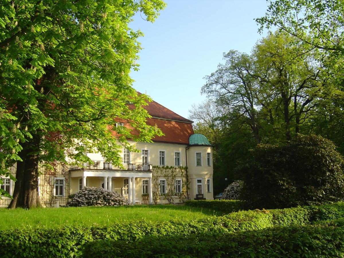 Hotel Schloss Schweinsburg Neukirchen-Pleiße Buitenkant foto